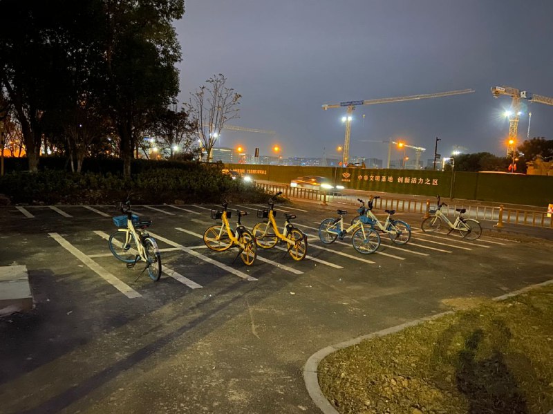 莫名的啥哈哈哈哈这个车位